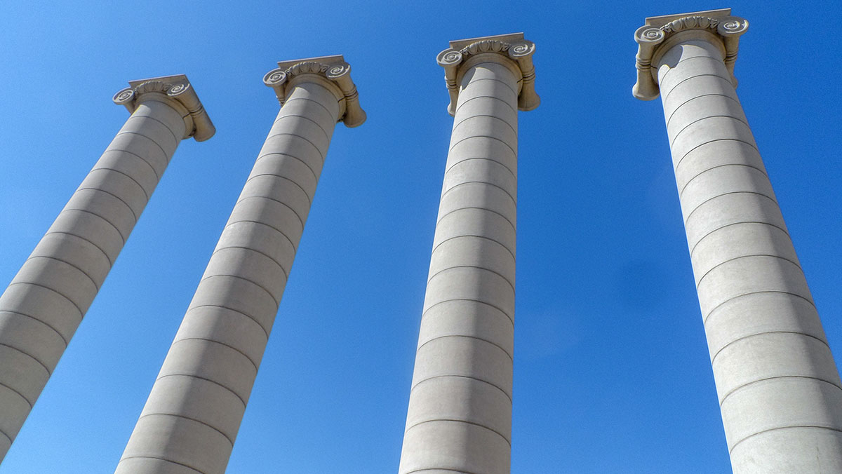 Quatre Columnes