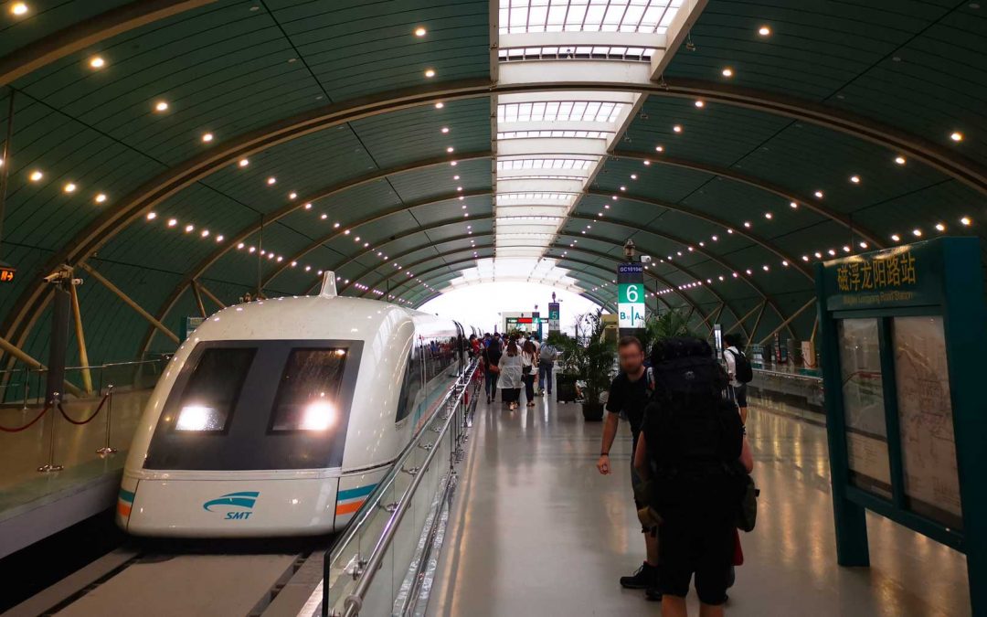 Fortbewegung in China mit Zug, Taxi, Flugzeug und Fähre