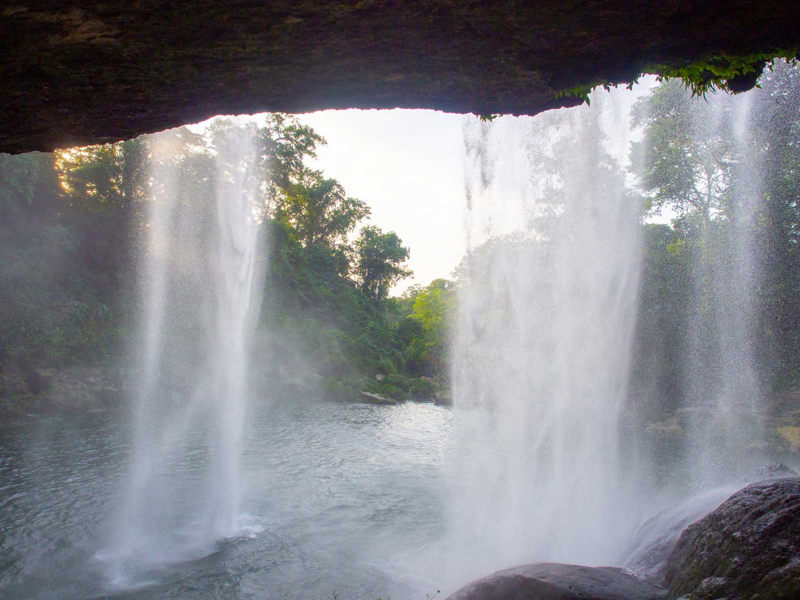 Misol-Ha Wasserfall Höhle